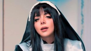 Momokun Bio: Age Cosplayer, Model & Influencer